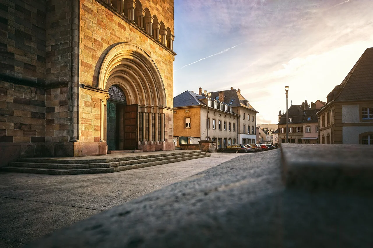 Parking w Zamościu: godziny strefy i jak zapłacić mobilnie